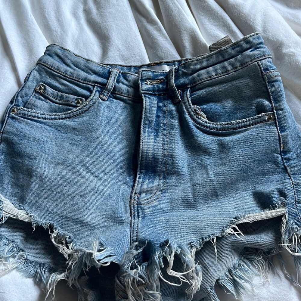 zara high rise jean shorts size 2